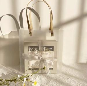 Buy cheap White Art Paper Kraft Gift Box With Window Transparent Paper Ribbon Handle product