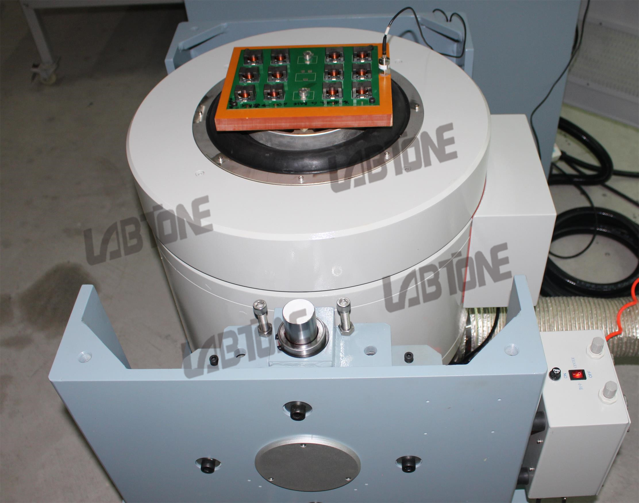 100g Acceleration Vibration Test Table Vibration Meter Test For Medical Device