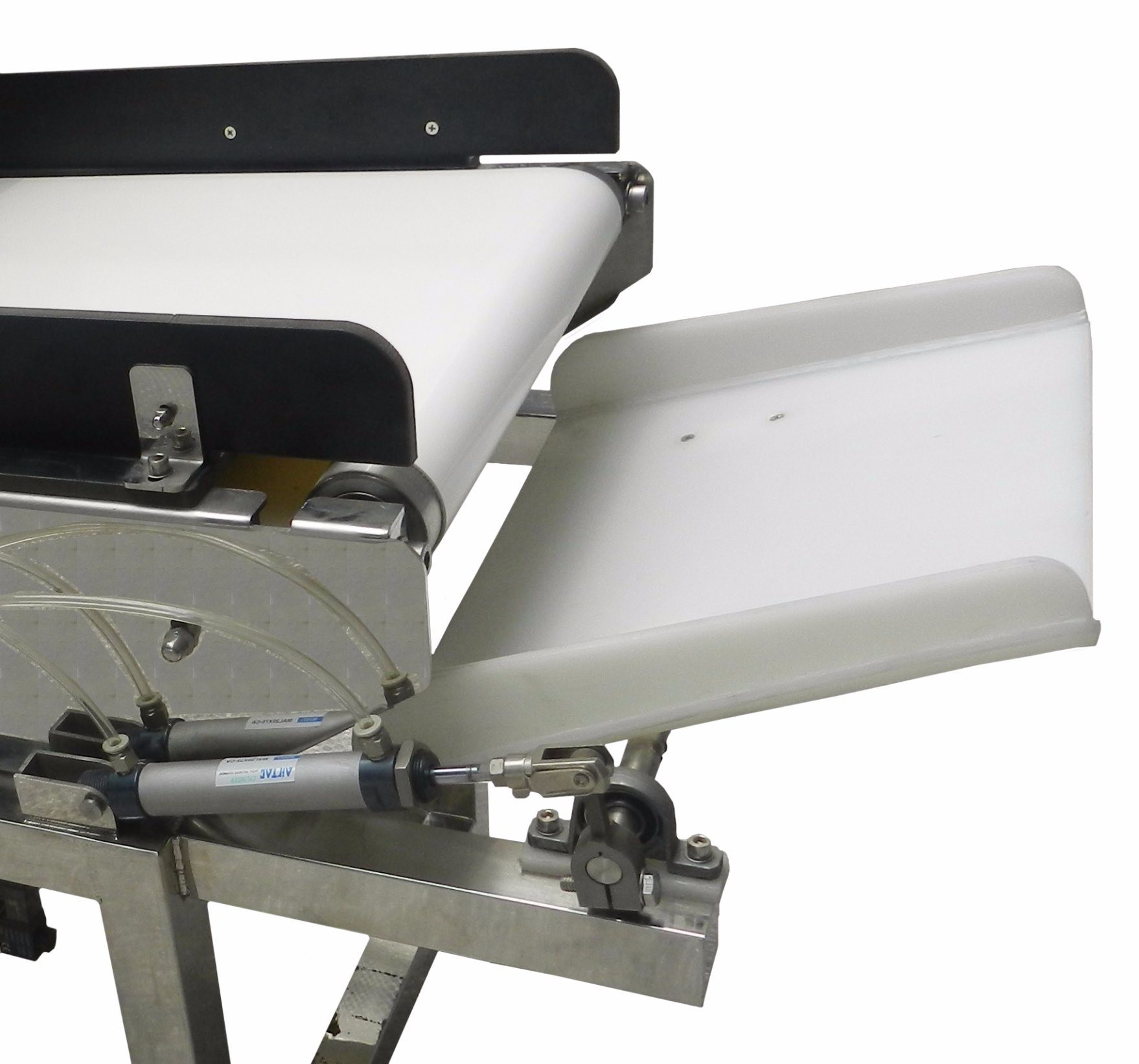 Inclined Conveyor Food Grade Metal Detector Customized High Stability And Sensitivity