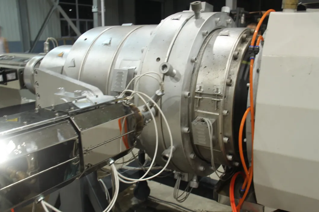 Plastic Machine HDPE Water Pipe Extruder Machine