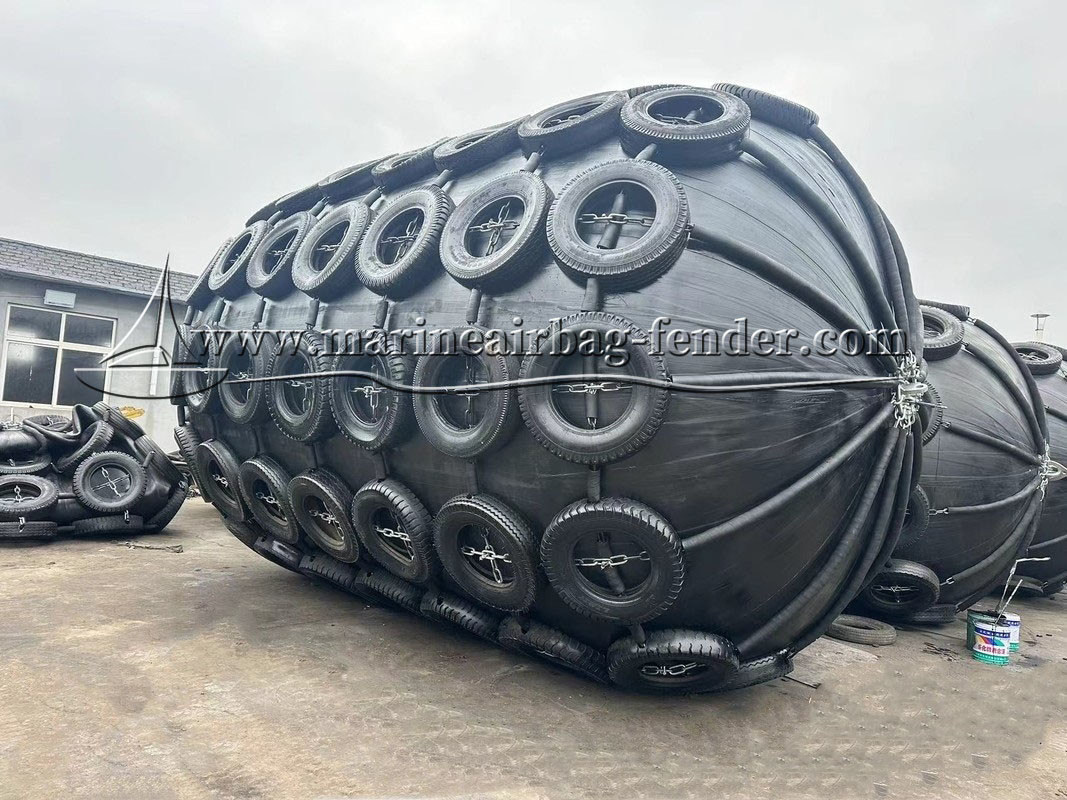 50kpa 80kpa Pneumatic Rubber Fender For Ships Docks And Vessel