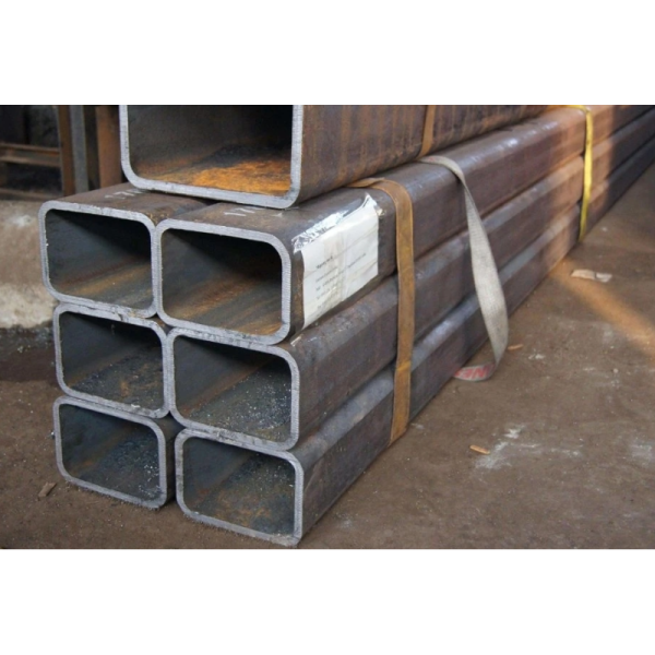 Q195 Black Rectangular Steel Tube 6m Hollow Section Pipe For Fence Tubing