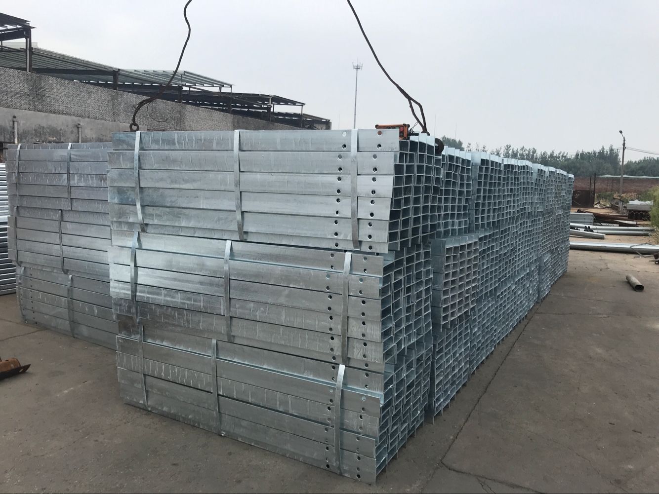 ISO 9001 W Beam Anti Collision Guardrail Galvanized Steel Highway Guardrail