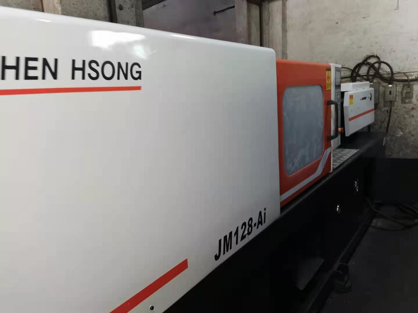 Used JM128-Ai Chen Hsong Injection Molding Machine 128ton Small For Plastic Pen