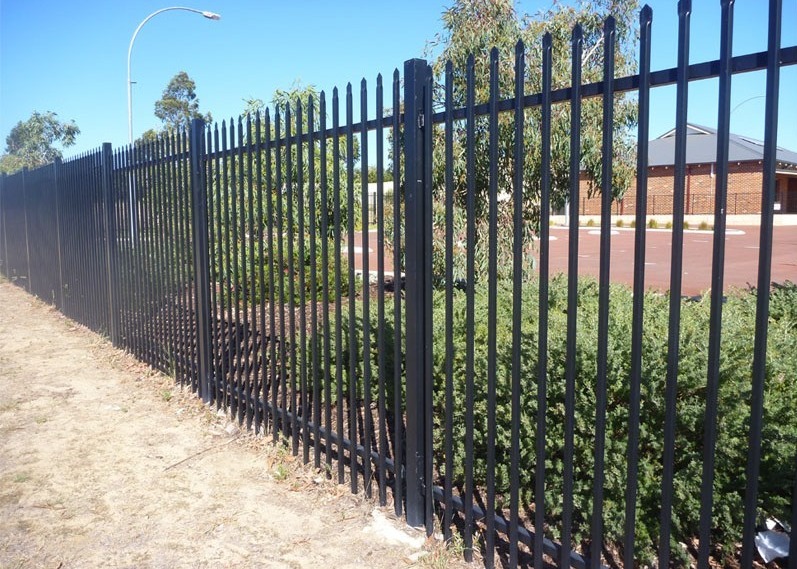 7ft High Tubular Garden Fencing , Spear Top Ornamental Fence Panels