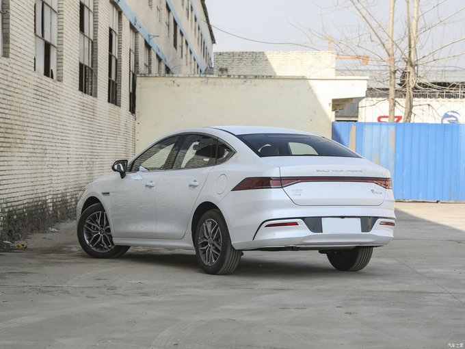Qin Plus 2023 BYD Full Electric Car 60kWh Champion Version Plug In Hybrid Sedan