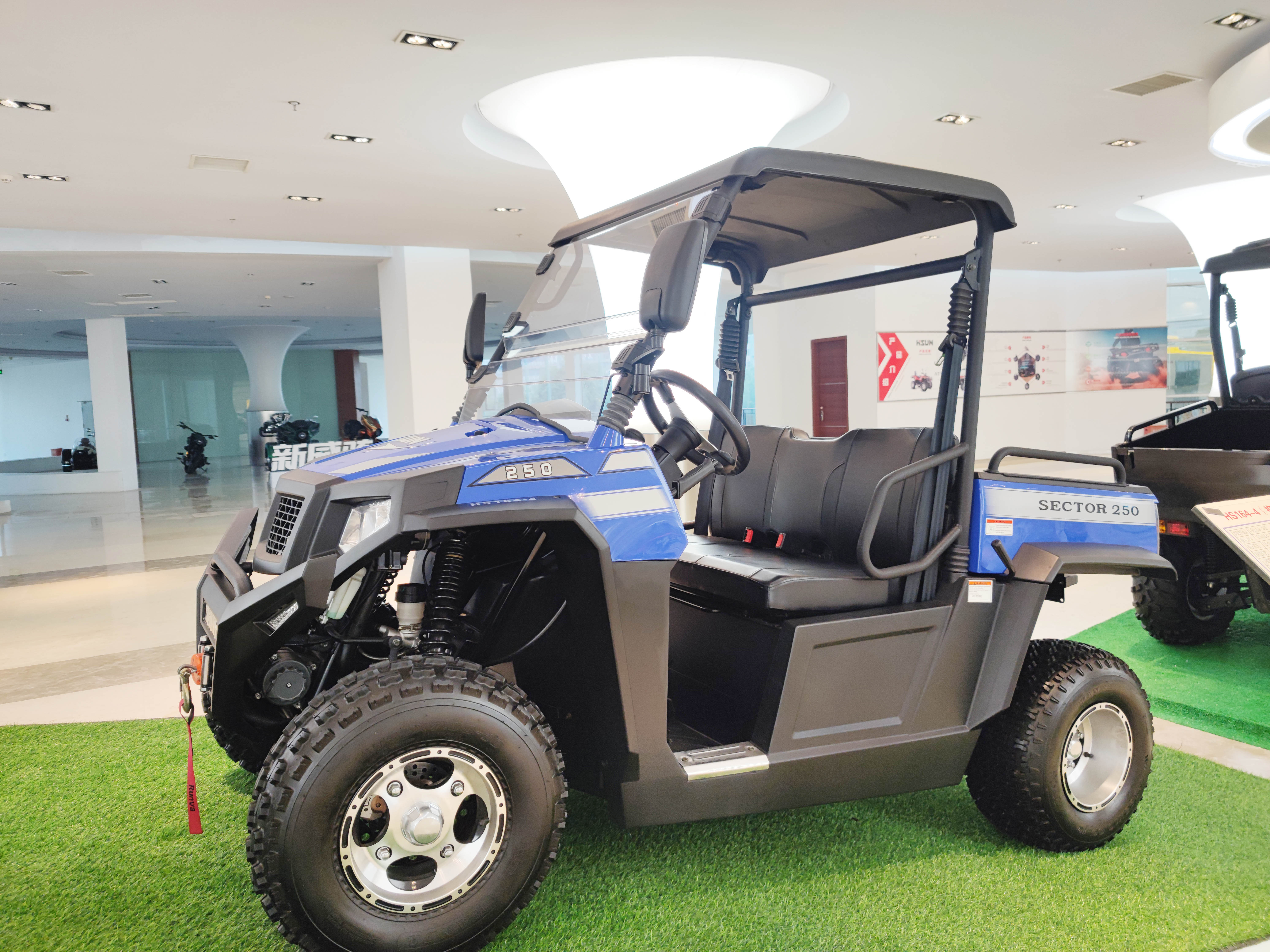 500cc UTV with Hisun Electric Injection Single Cylinder Water Cooled Engine and 2 Seats