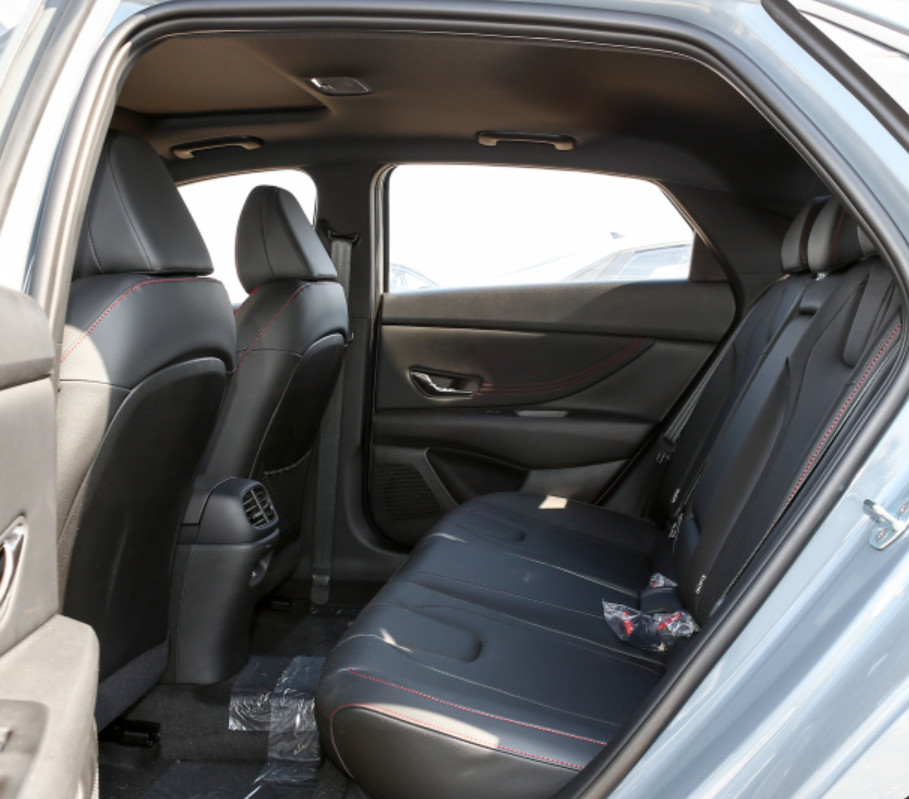 Hyundai Elantra 2022 240TGDi DCT LUX Top Falgship Edition 4 Door 5 seats Sedan Compact Car