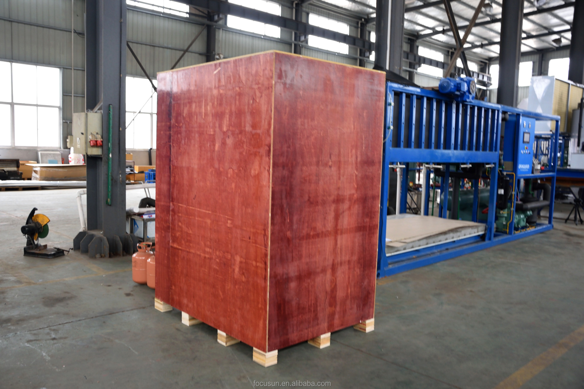 Construction Works BITZER Compressor Low Noise Environment-Friendly Ski Resort Artificial Snow Making Machine