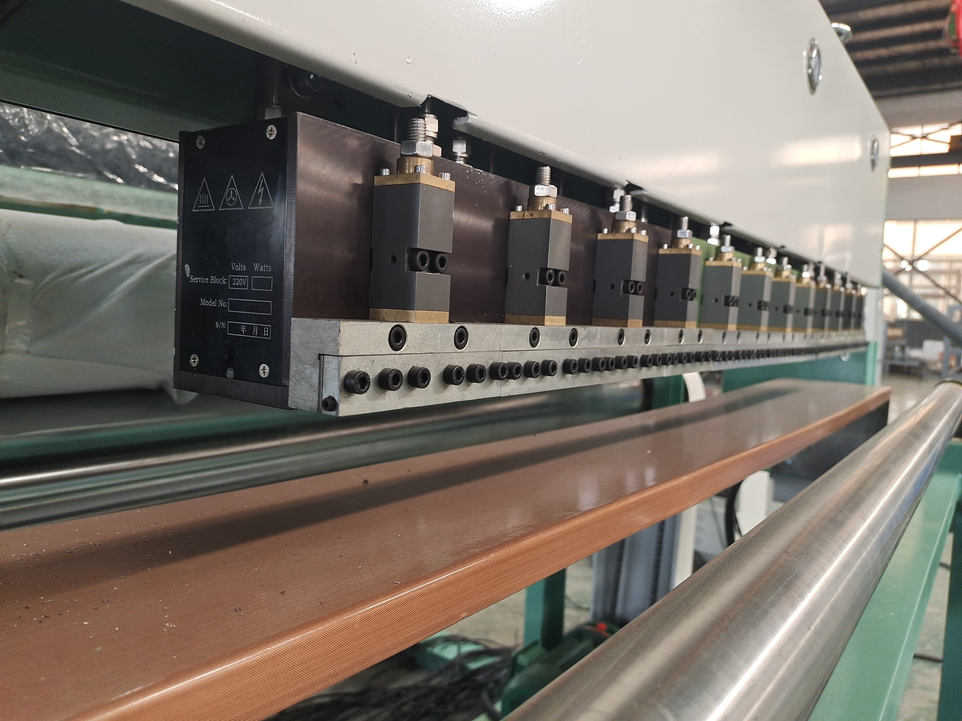 5-45m/min Hot Melt Glue Spray Laminating Machine for Automobile Industry Manufacturing