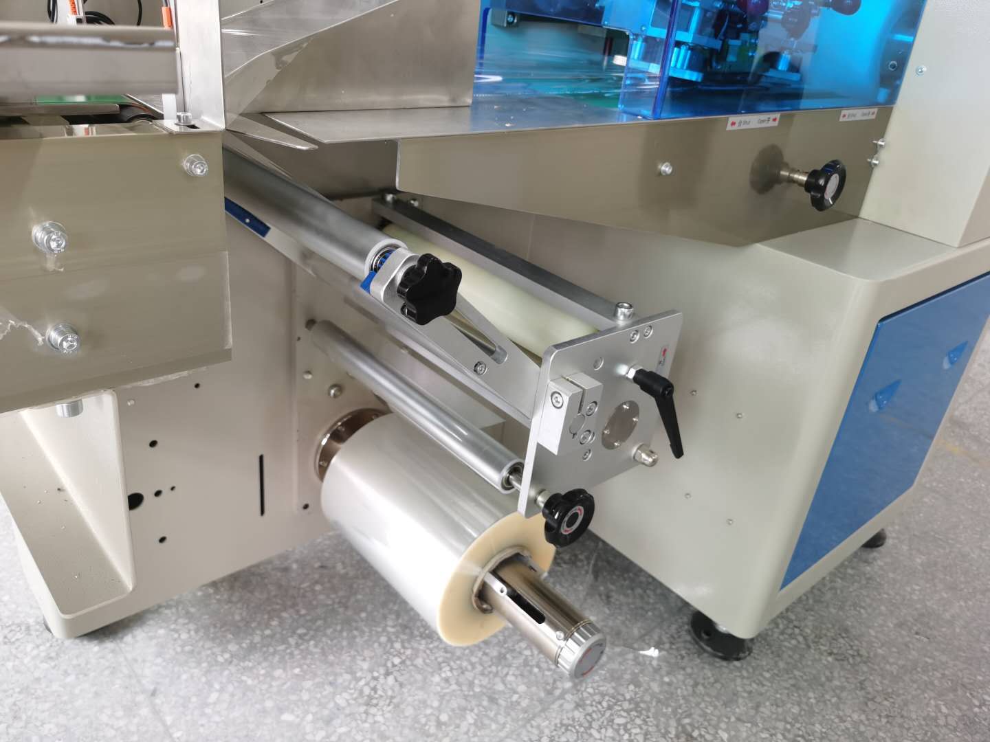 250mm SS304 Pillow Wrap Machine Knife Fork Disposable
