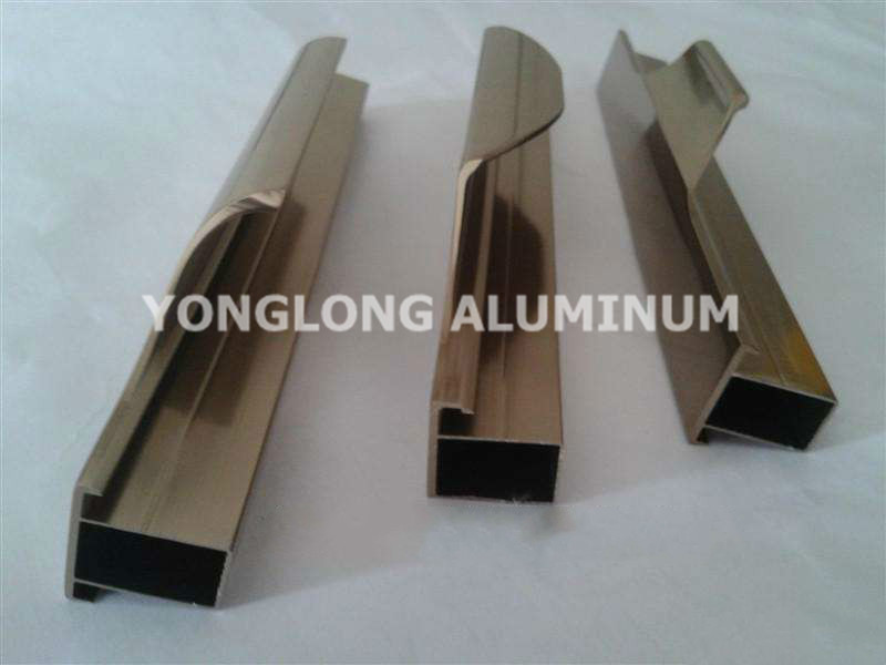 1.4 Thicknes T5 / T6 Polished Aluminium Profile Adhesion Resistance