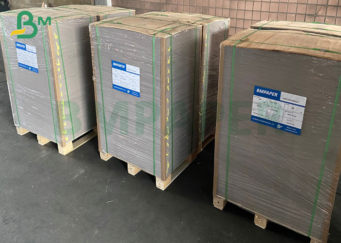 230gsm To 1600gsm GD2 Claycoat Duplex Board Grey Back Paper Sheets 70 * 100cm
