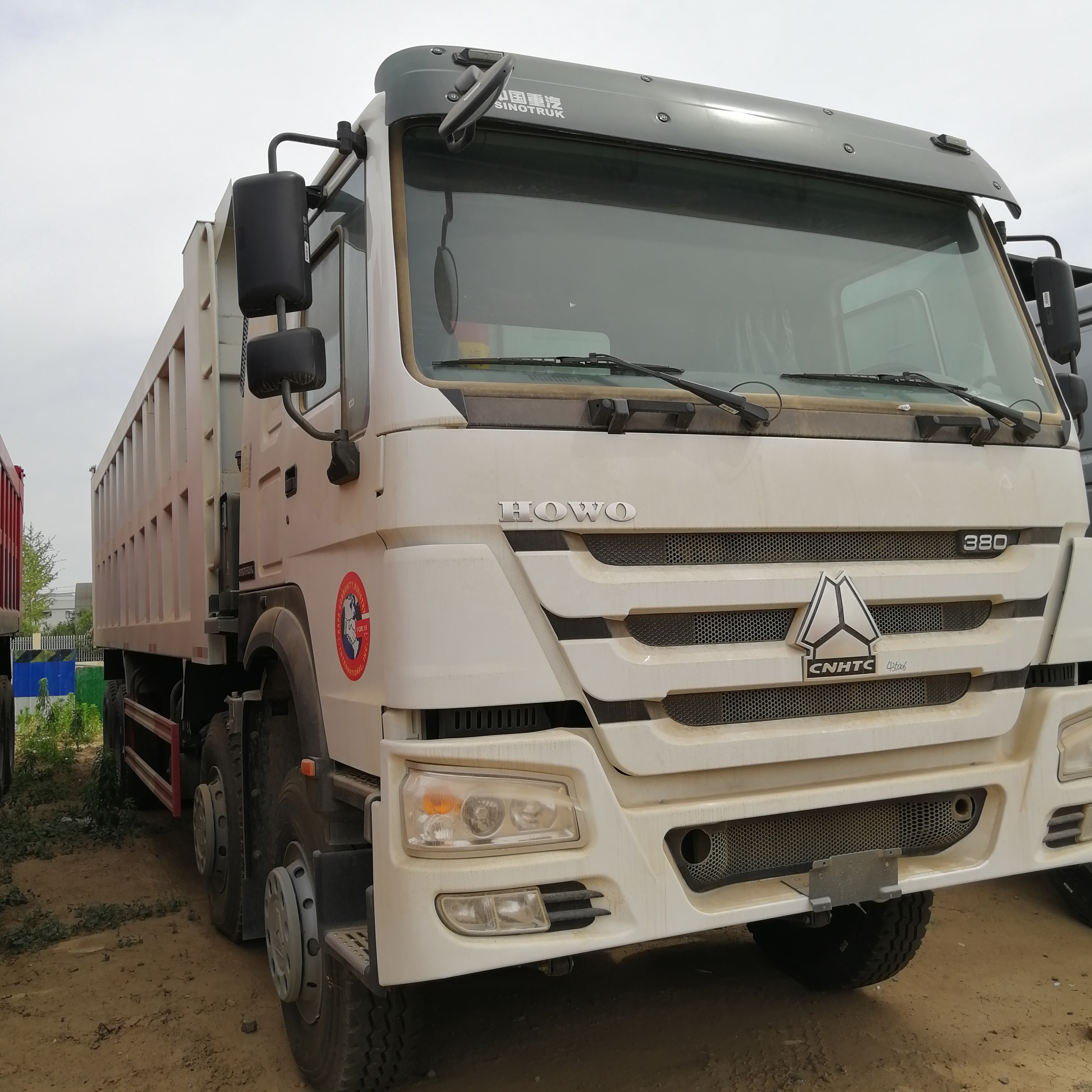 Sinotruck Howo 6*4 6x4 30ton Hydraulic Cylinder Dump Truck Tipper