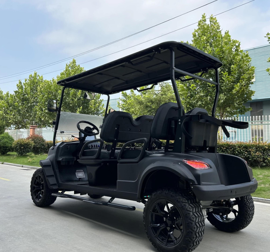 Multimedia LCD Display 4 Seater Golf Cart for Enhanced Driving Experience