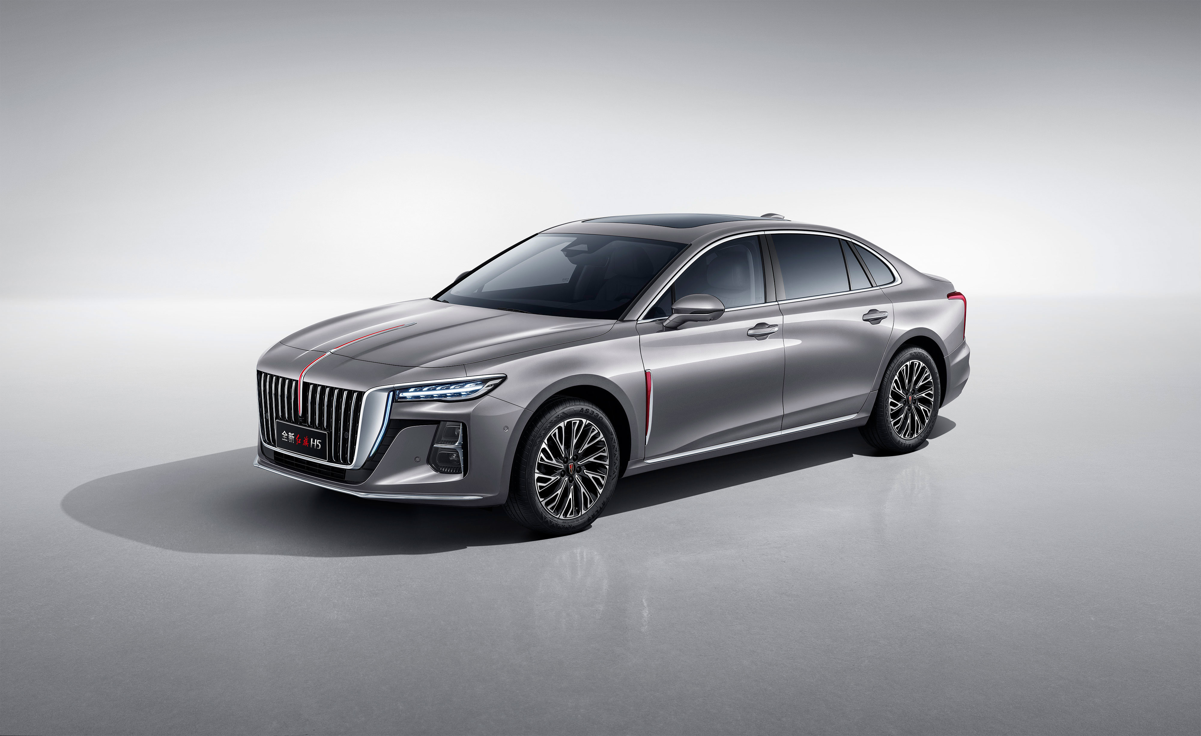 Hongqi H5 Sedan China Official Car With 1.5T 2.0T Engine And Hybrid And Fuel Versions