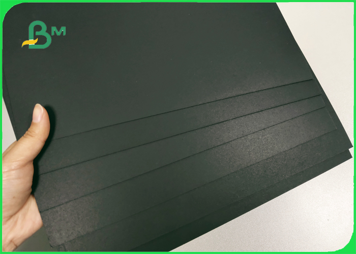 Virgin Wood Pulp FSC 300g 400g Black Board 31'' * 43'' For Clothing Tags