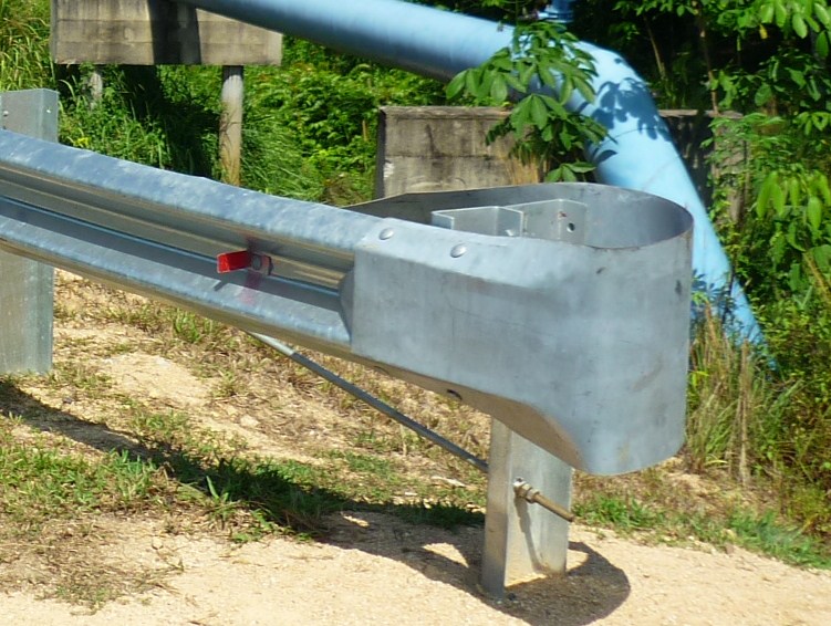 Highway Guardrail Steel Buffer End Galvanized Powder Coated Certified by ISO9001 2000