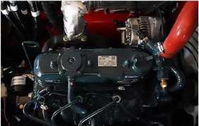 Engine  Adopting Kubota motors, with low noise, low vibra­tion and environmentally friendly design