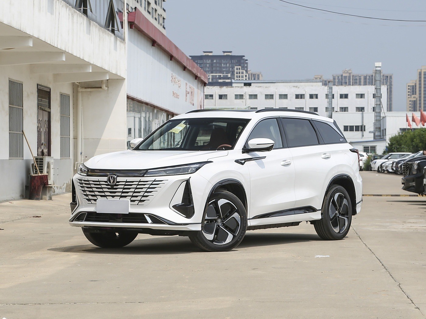 Changan CS75 Plus Smart Electric Idd 1.5T 150km Plug In Hybrid Vehicles 150 Hp