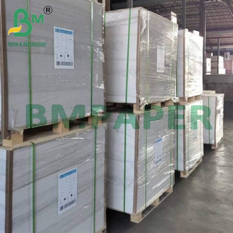 100g Uncoated Woodfree Paper High Brightness Board 70 * 100cm