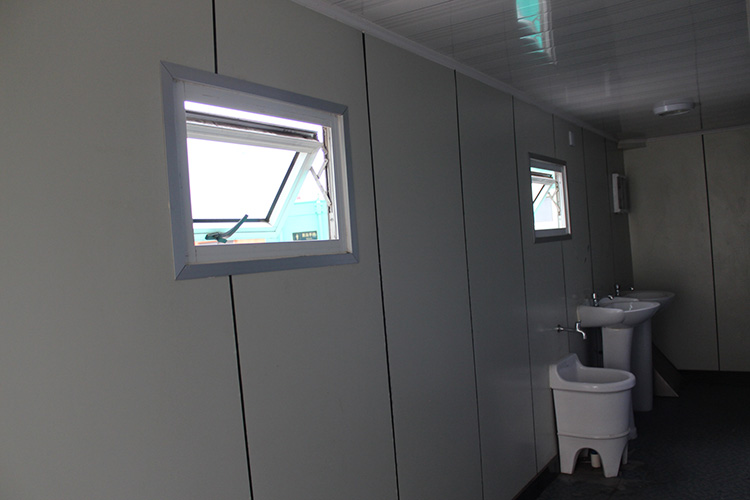Waterfront Park 20GP Prefab Shipping Container Toilets