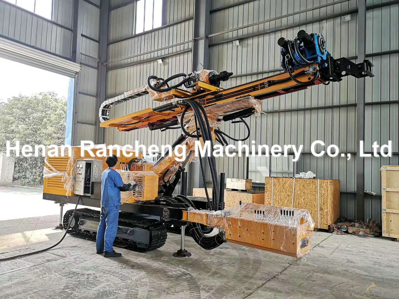 132KW RC Reverse Circulation Drilling Rig 180m Drilling Depth 130 - 320mm Drilling Dia