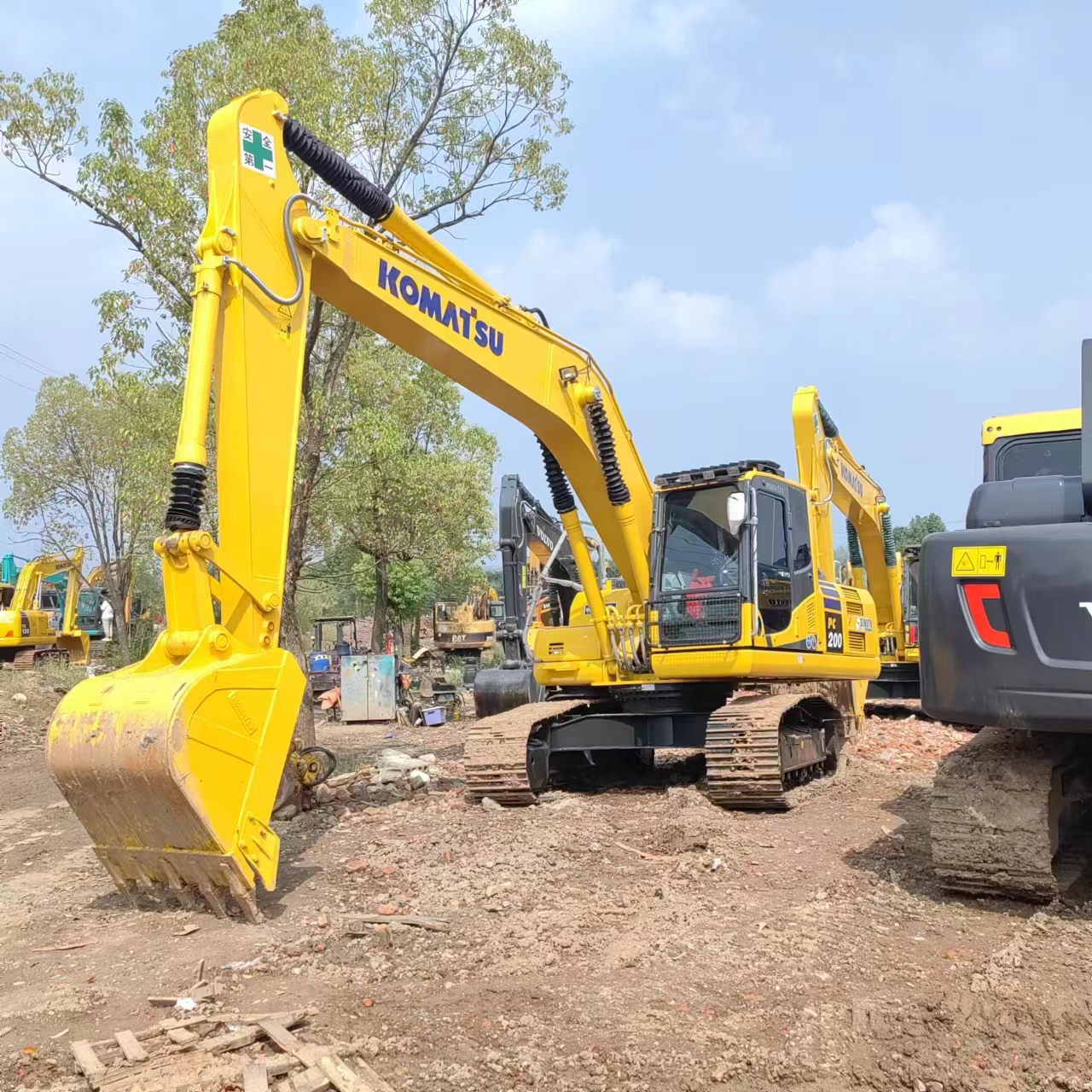 110KW Komatsu PC200 Japan Used Excavator with Original Color