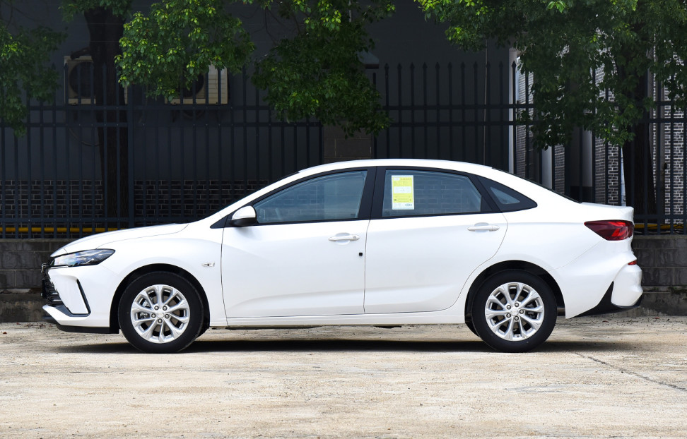 Gasoline Chevrolet 5 Seater Car Minibus Vehicle 4×2 Two Wheel Drive