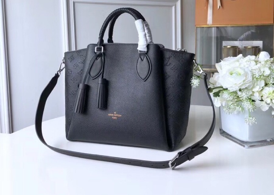 haumea Women fashion handbag genunie cowhide leather cross-body bag Weaving handle double spike pendant bag