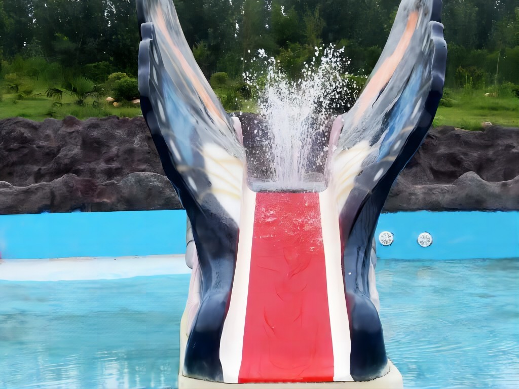 Multicolored Swimming Pool Water Slides , Kids Butterfly Outdoor Water Slides Games for Water Park
