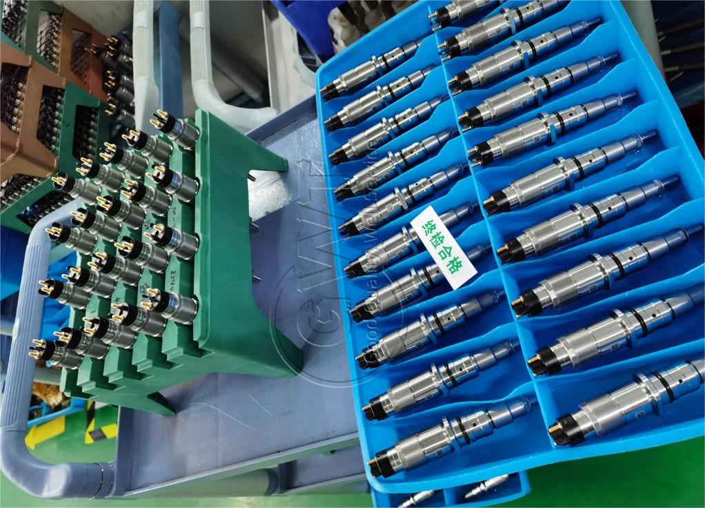 4964170 4964172 CUMMINS Diesel Fuel Injectors Standard Size