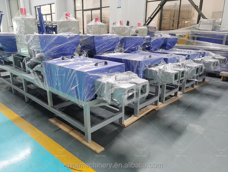 Hot Pressing Machine for Sawdust European Wood Pallet Machine in Manufacturing Plant