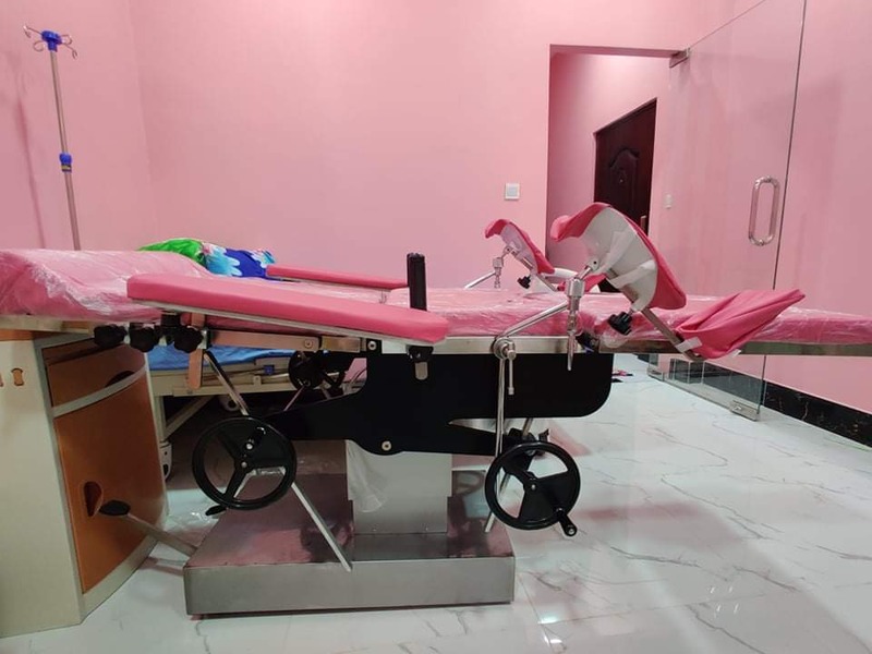 Hydraulic Manual Gynecological Delivery Bed Price Obstetric Delivery Beds