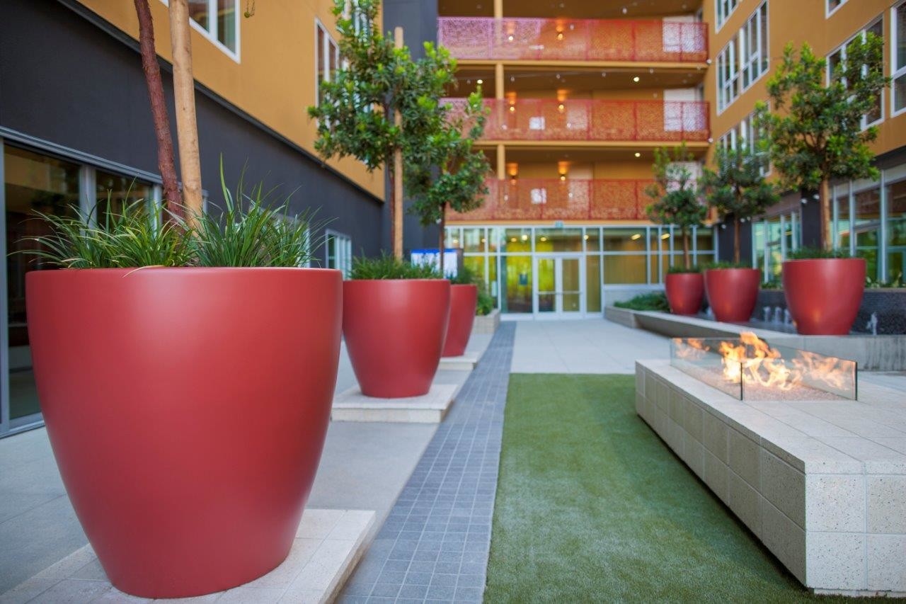 Waterproof Fiberglass Flower Pots Resin FRP Plant Pots For Decor
