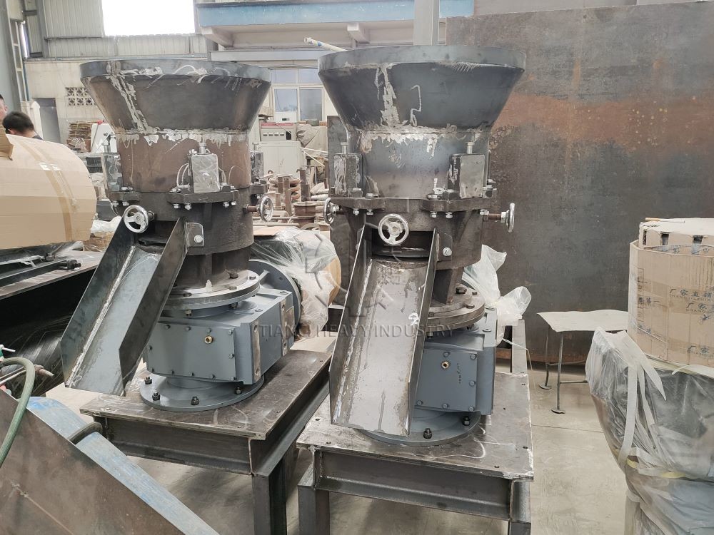 Cat Litter Pellet Making Equipment Organic Fertilizer Flat Film Extrusion Granulator