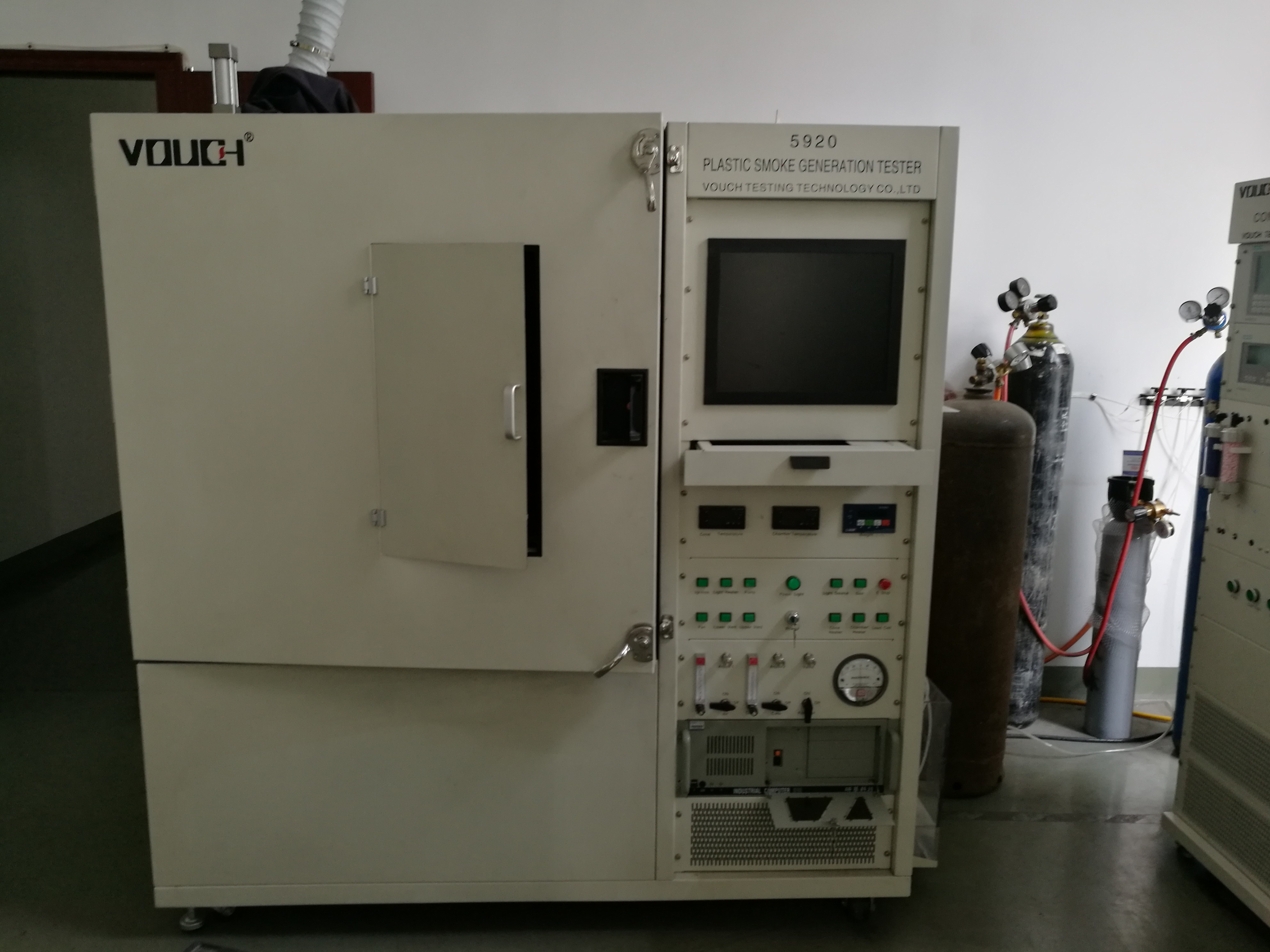 Standard ISO5659-2 Flammability Test Apparatus Smoke Density Test of Plastic Material