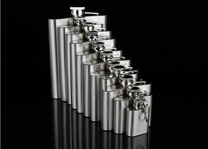Environmental Protection 1- 18 Oz Hip Flask Plastic Cover Stainless Steel Jug