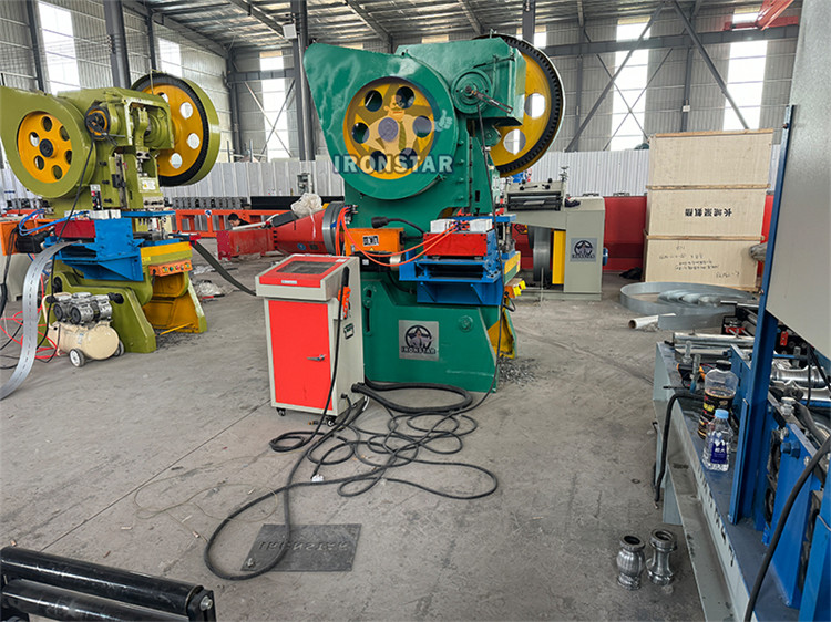 2024 New 41*21 / 41*41 / 41*82mm 3 sizes in 1 Solor bracket roll forming machine in Saudi Arabia