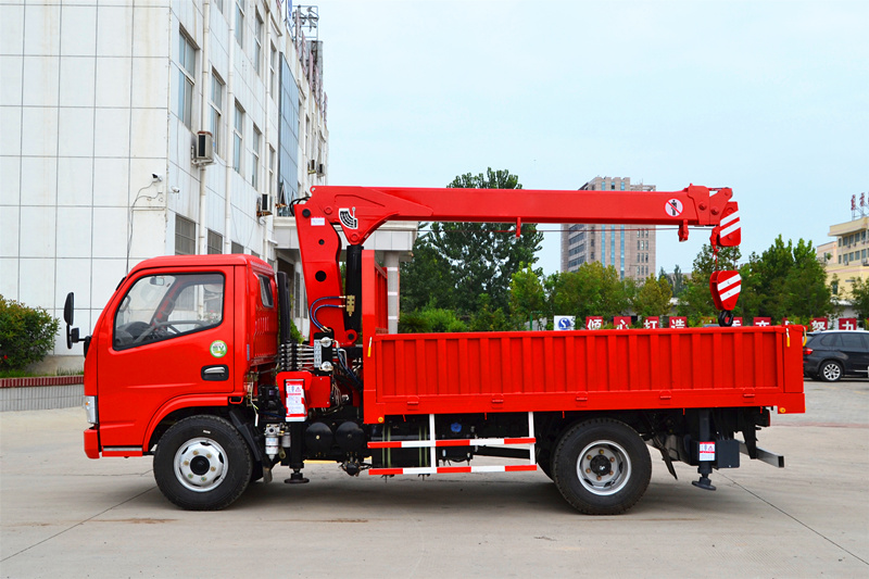 Dongfeng 3.2 Ton Lorry Mounted Crane With Manipulator 1898-3329 Mm Span