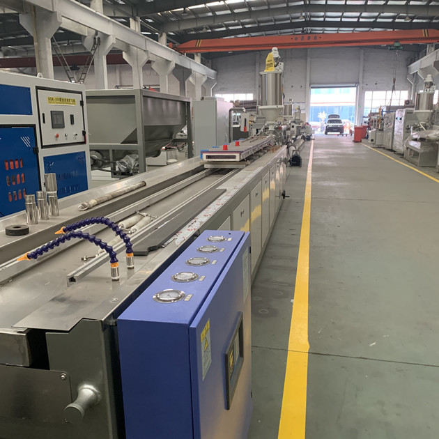180mm Width 55kw Furniture Plastic Profile Production Line