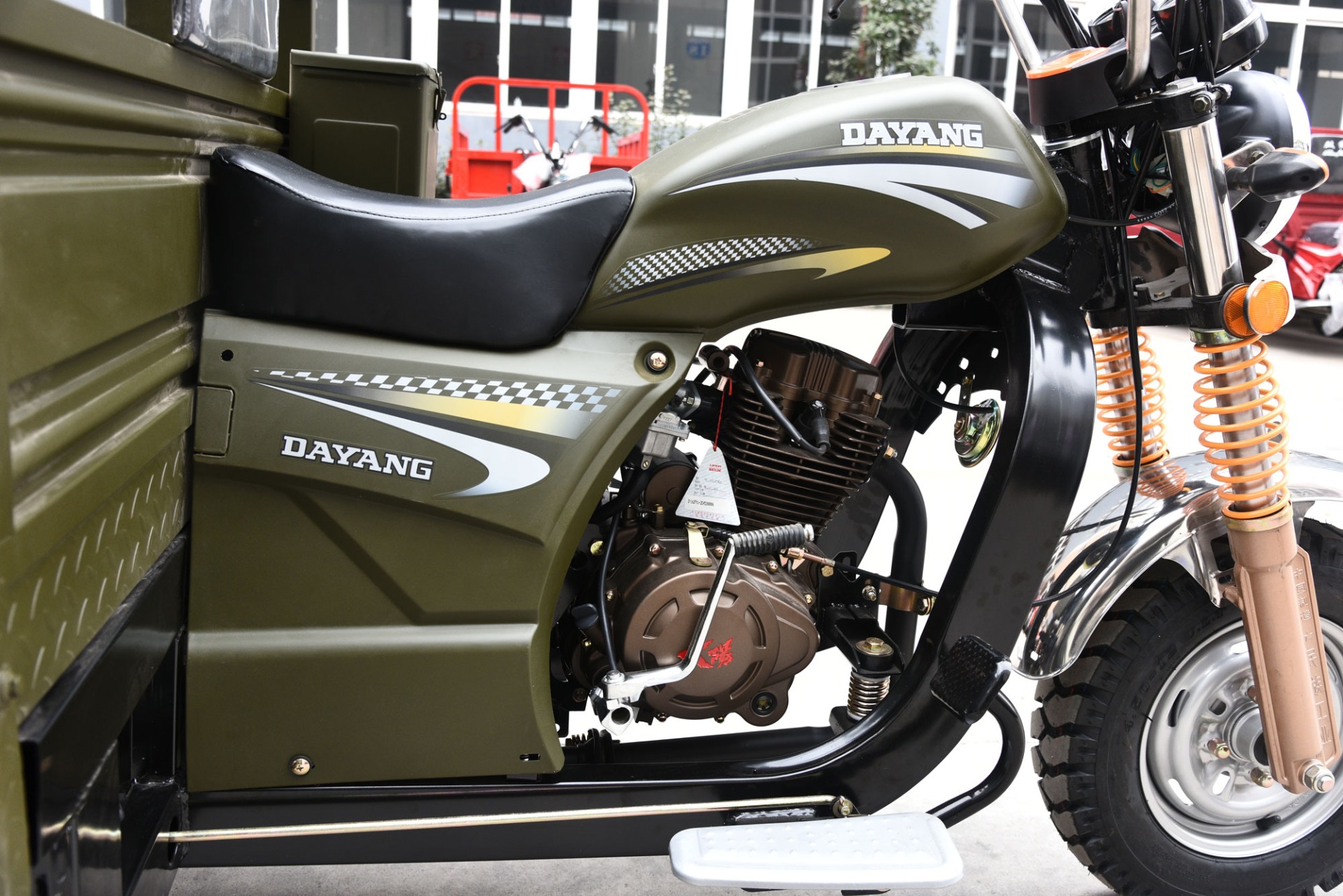 150cc Engine Classical and Light Loading Truck Cargo Tricycle with Hydraulic Rear Brake