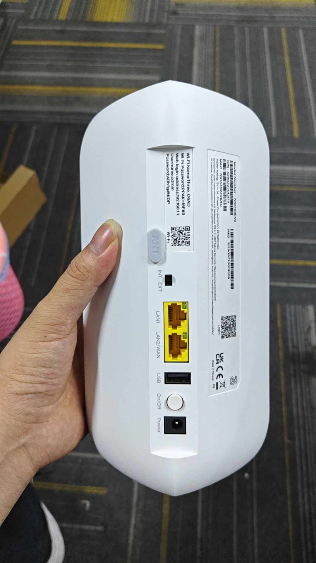 ZYXEL NR5103EV2 5G Router 5G NR Indoor Router 4.7Gbps WiFi6 4G LTE Cat19 5G WiFi CPE With Sim Card Slot WIFI6+ Mesh TS9 Ports