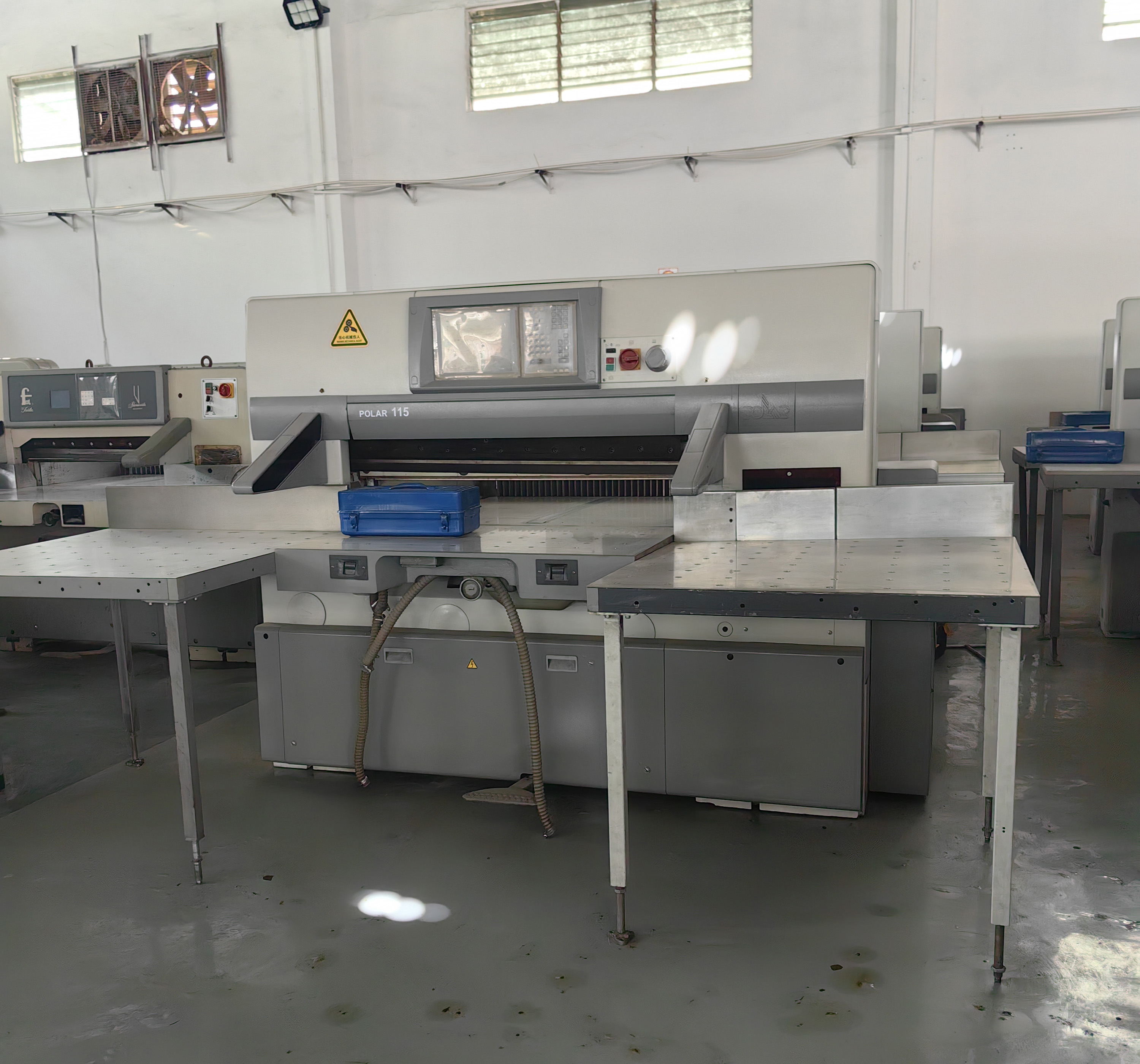 4000 KG Advanced Polar Guillotine Paper Cutter For Smooth Paper Cutting 2800*2800*1600mm