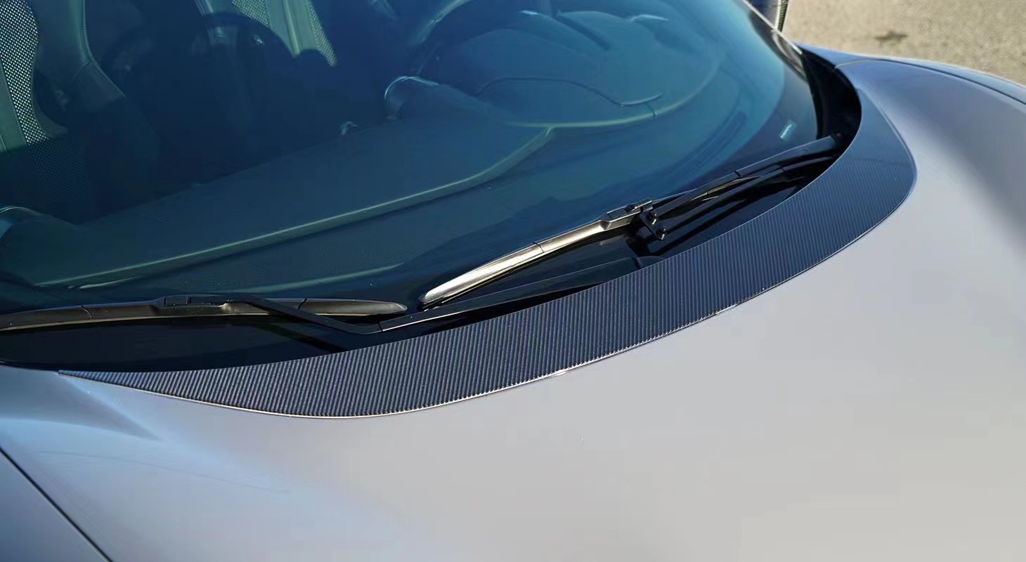 Novit Style Carbon Fiber Body Kit for Ferrari F8 Carbon Fiber Body Kit Front Shovel Rear Diffuser Spoiler
