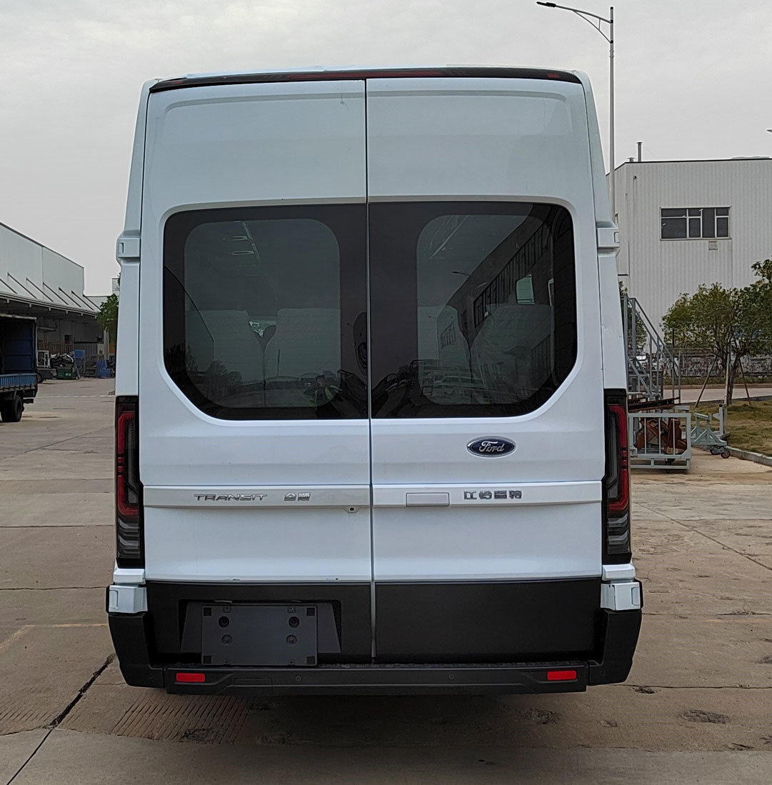 Ford Transit 4x2 Coach Tour Bus White 10-18 Seater Luxury Coach
