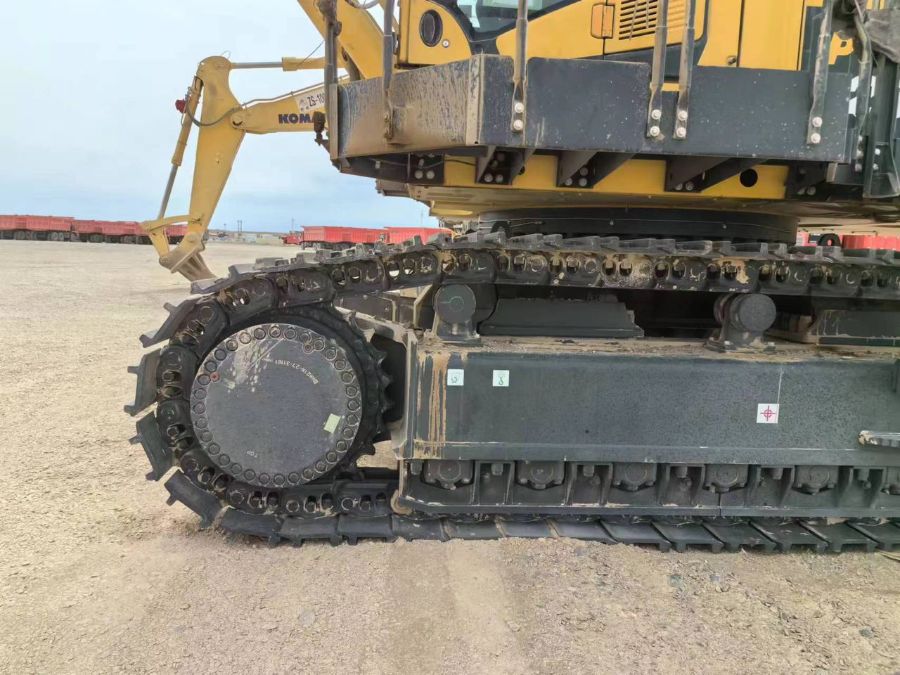 Komatsu PC1250 Excavator Track