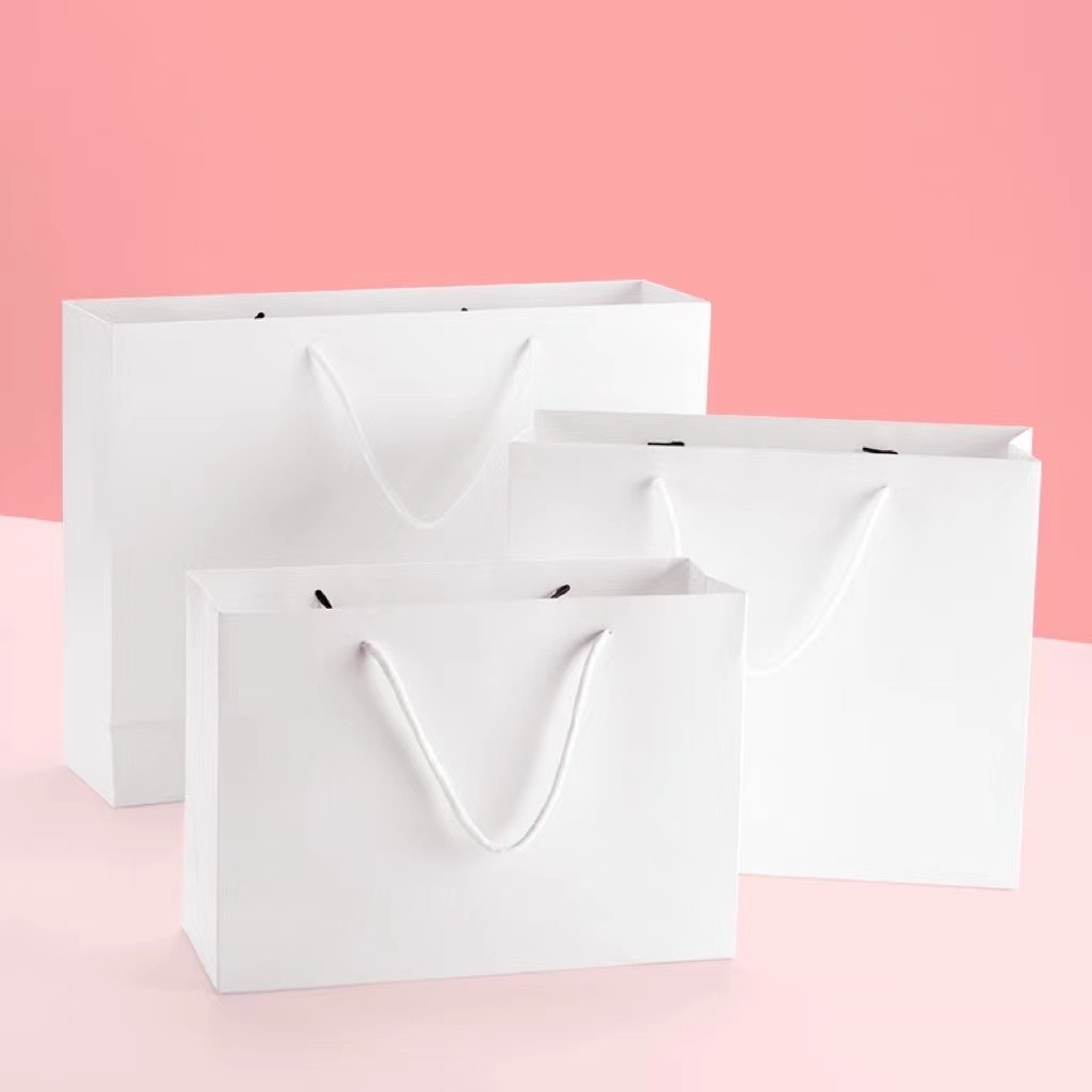 Shoes Custom Paper Shopping Bags Bronzing Silver 250gsm Ivory Favour Bags