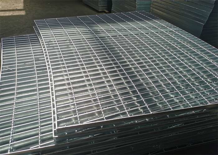 Q235 Steel Anti Rust Metal Grating Platform Flat Bar Type 7mm Thick