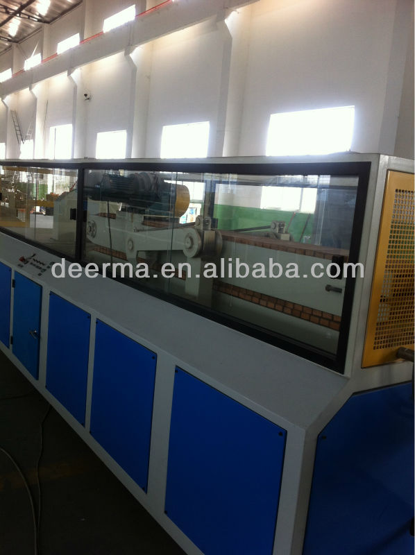 WPC Decking Floor Machine for Wall Panel and WPC Door Frame Powered by Siemens Motor